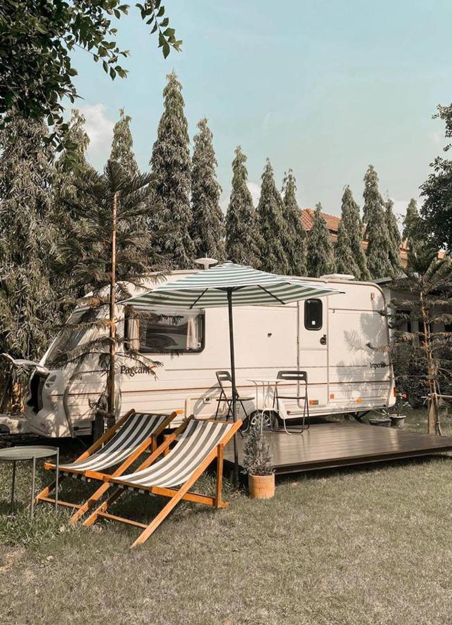 Nice Nite Campervans Phra Nakhon Si Ayutthaya Esterno foto