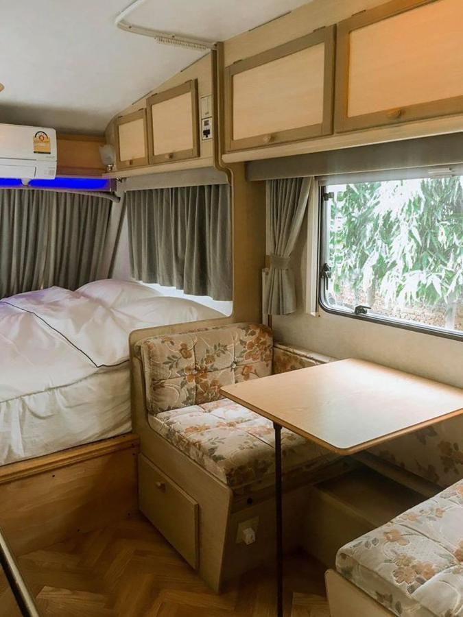 Nice Nite Campervans Phra Nakhon Si Ayutthaya Esterno foto